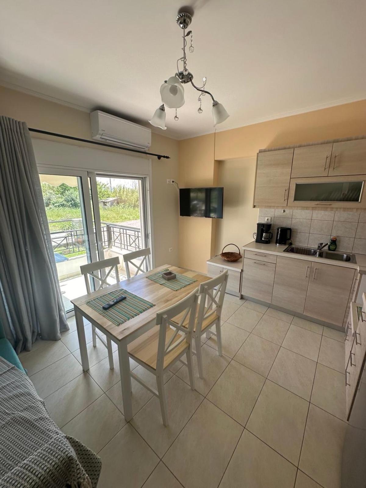 R Apartment Навпакт Екстер'єр фото